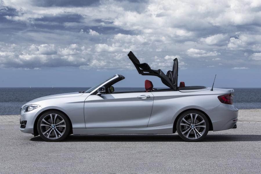  BMW 228i Convertible Sport Line 2014 года  (фото 13 из 66)